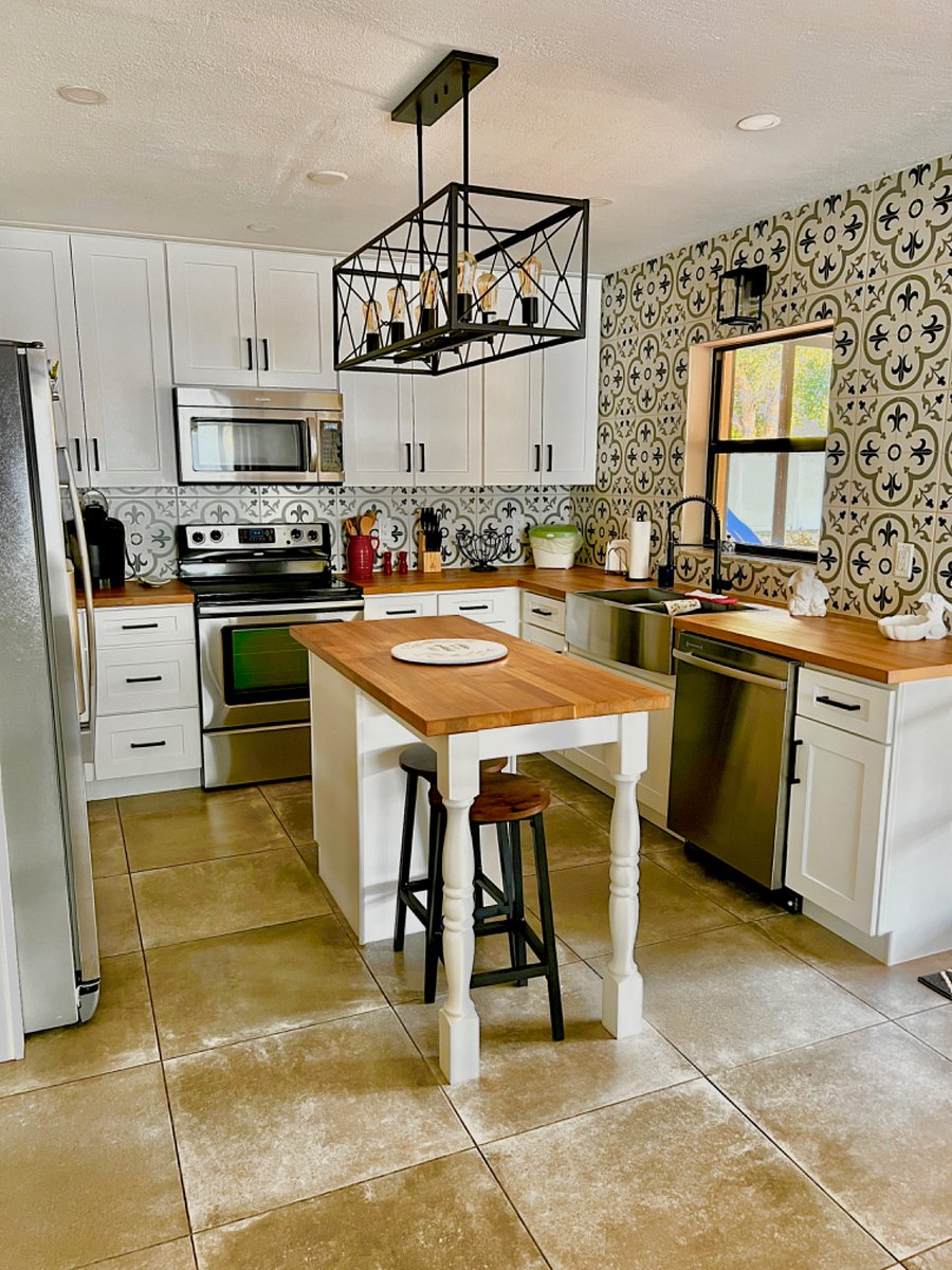 Furnished Finder property 638435_1 photo 16