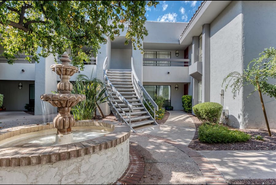Walkway to front door of 5205 N 24th St Unit 101