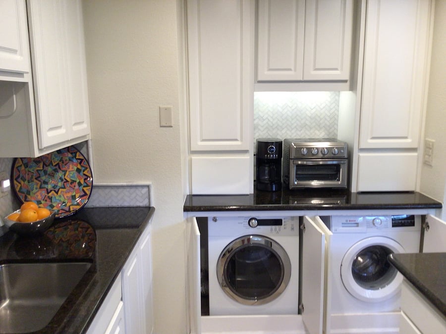 kitchen 2 with washer, dryer setup