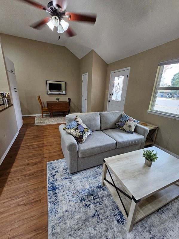 Furnished Finder property 638647_1 photo 7