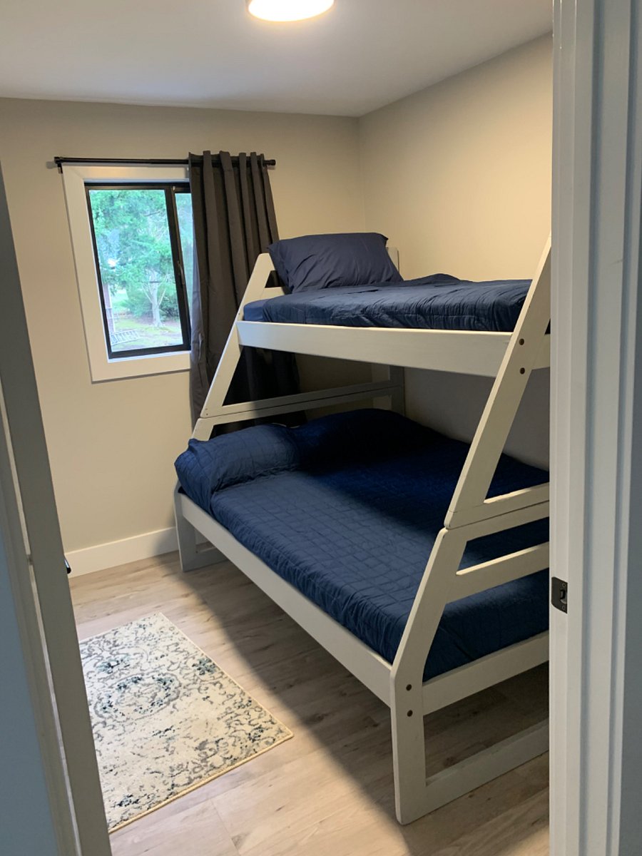 Bunk beds. Full on main, twin on upper.