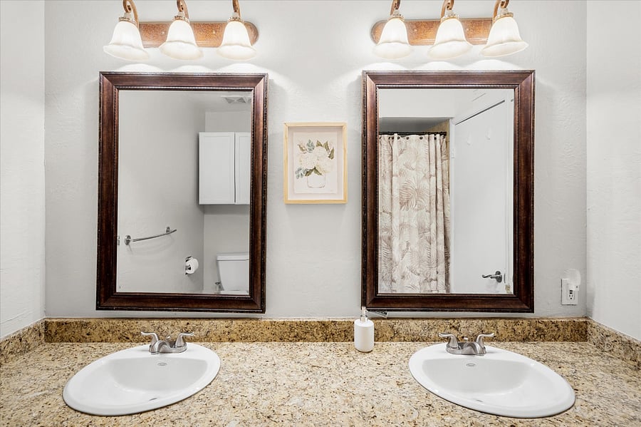 Bathroom: Streamline your daily routines with the luxury of a dual sink bathroom, ensuring seamless mornings and harmonious evenings for you and your guests.
