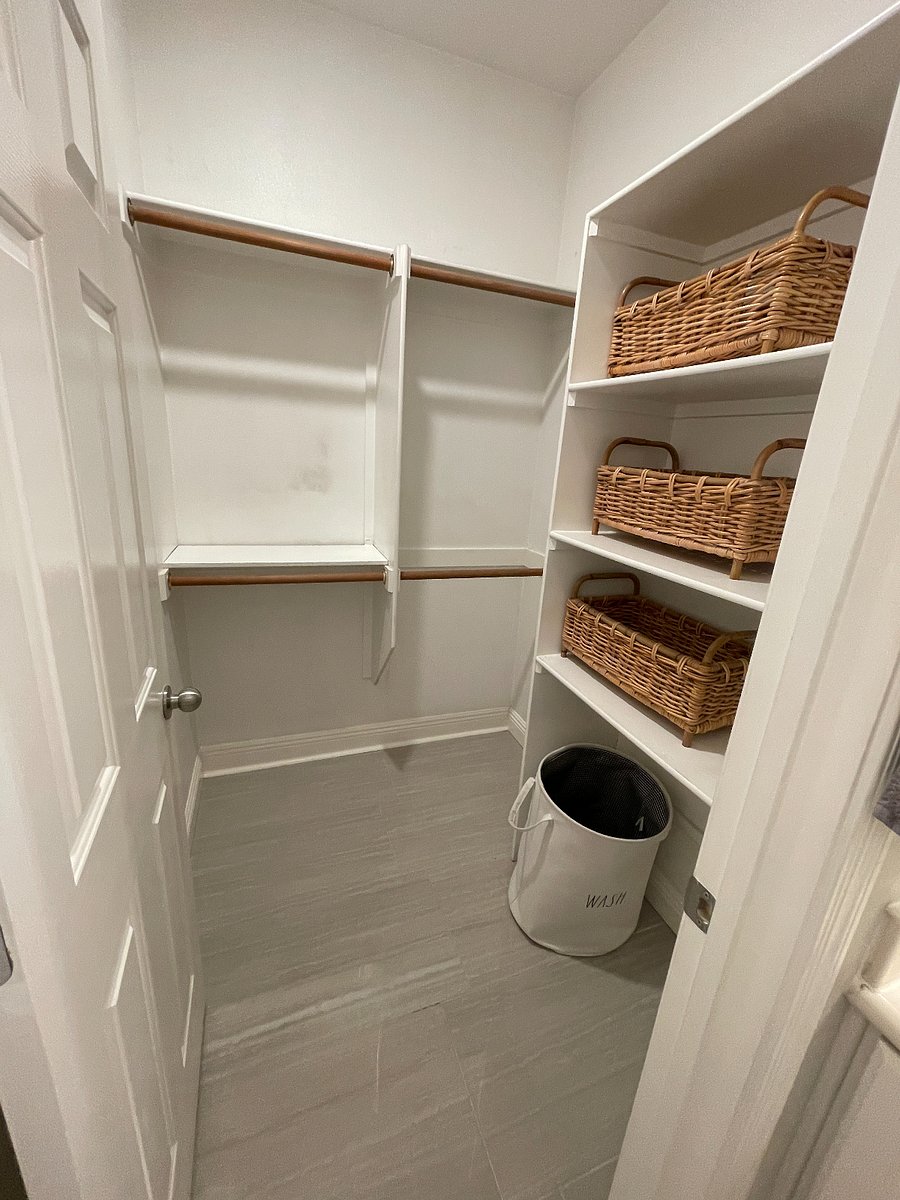walk in closet