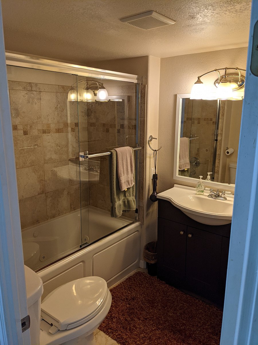On suite full bath
