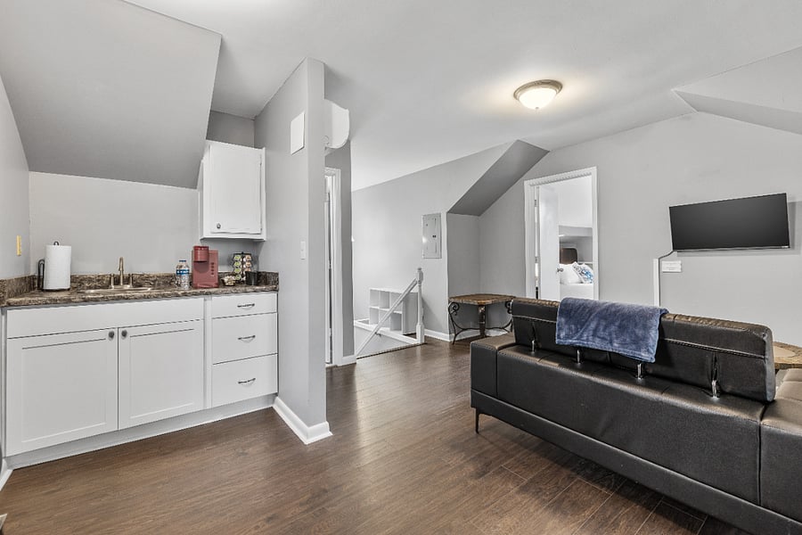 Furnished Finder property 638988_1 photo 32