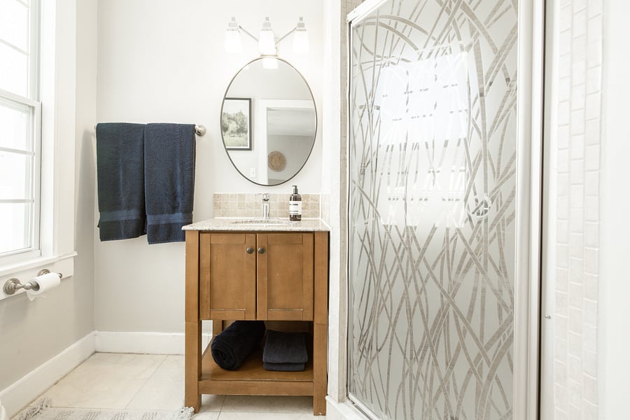 Ensuite bath attached to king room