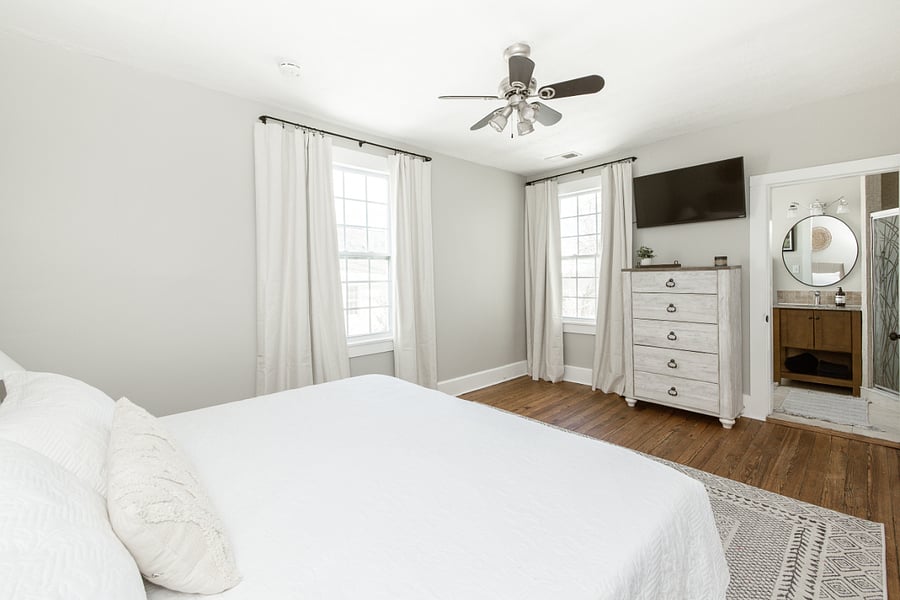 Second floor King room with ensuite full bath