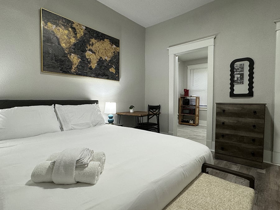 Furnished Finder property 639066_2 photo 8