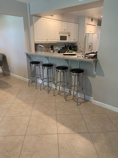 Kitchen bar