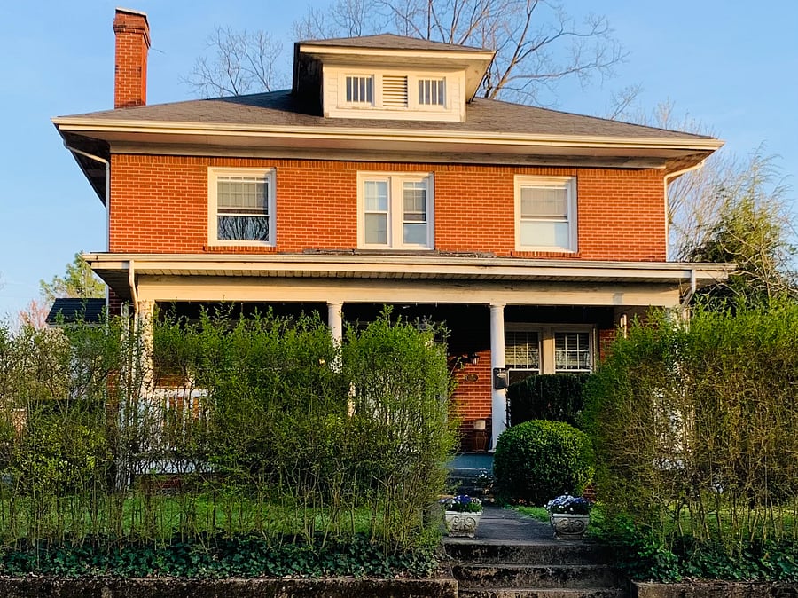 Large historic home located on the tree streets. Suite located on the upper level.