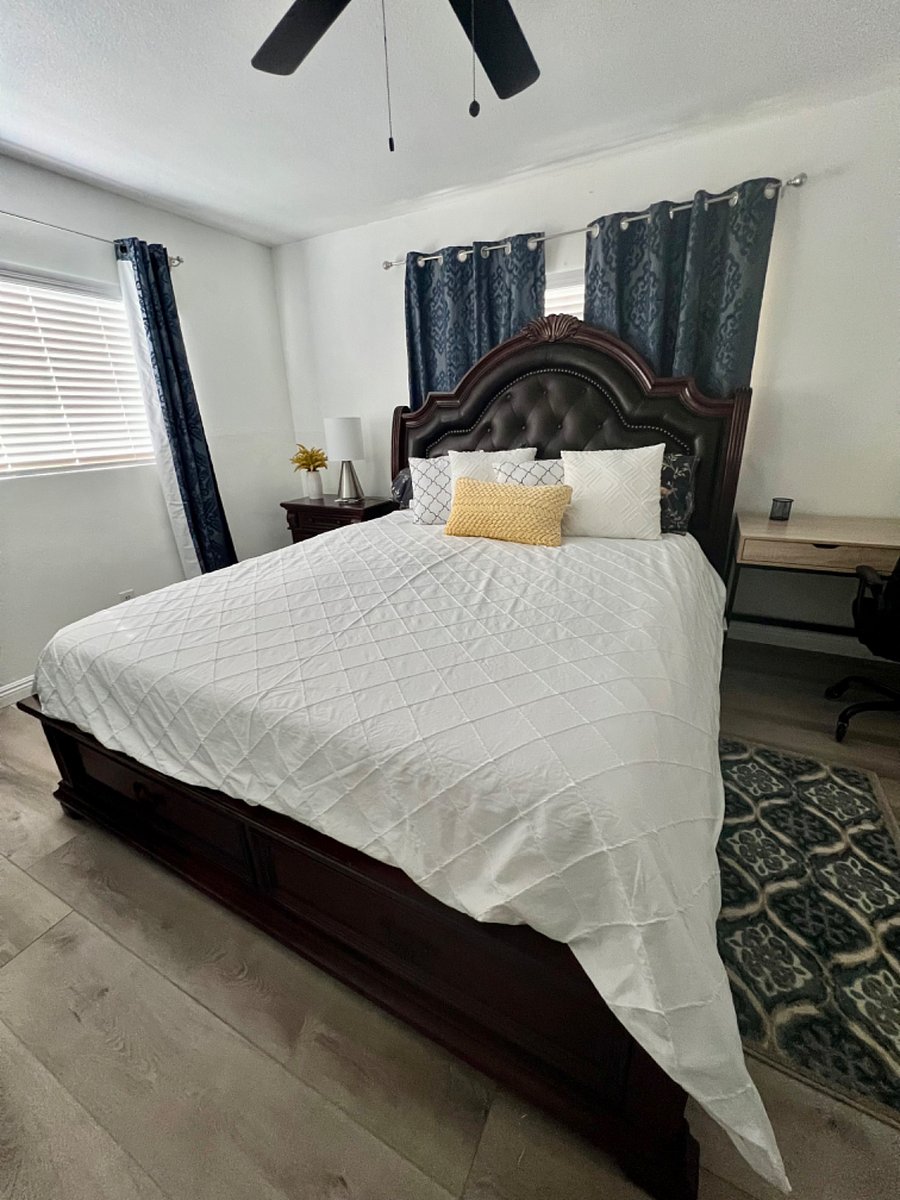 King size bed