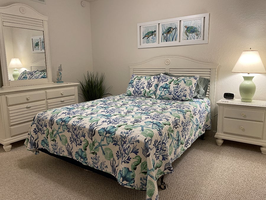 Queen bedroom