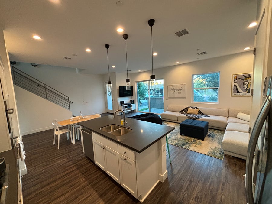 Large island ideal for casual meals 