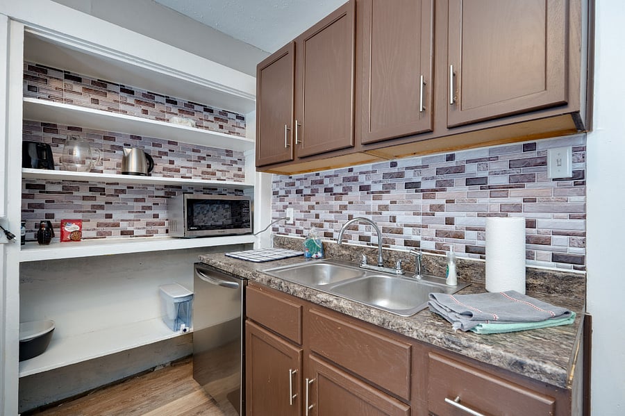 Dishwasher, microwave, kettle and a full equipped kitchen for your convenience.