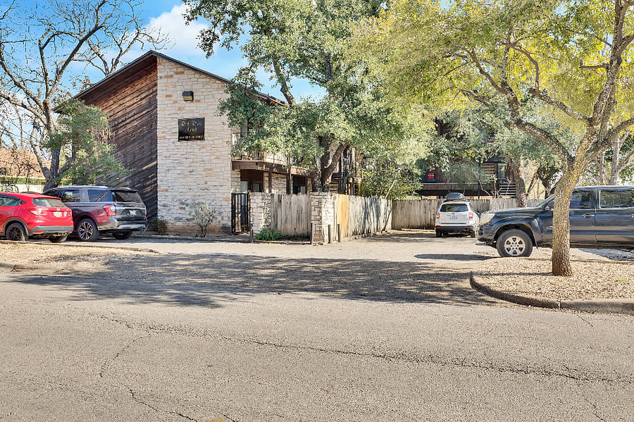 Furnished Finder property 639509_1 photo 24