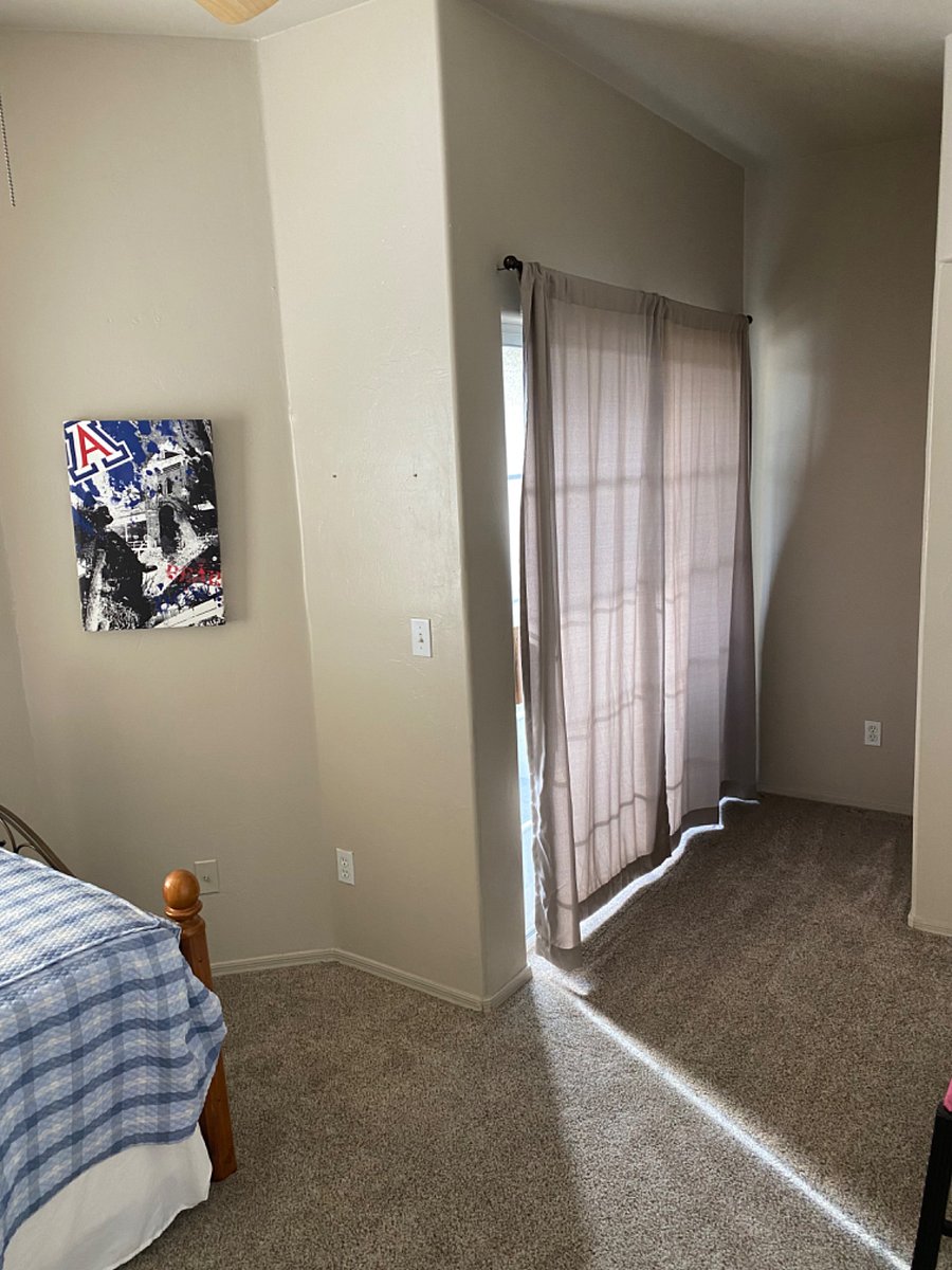 Guest bedroom balcony