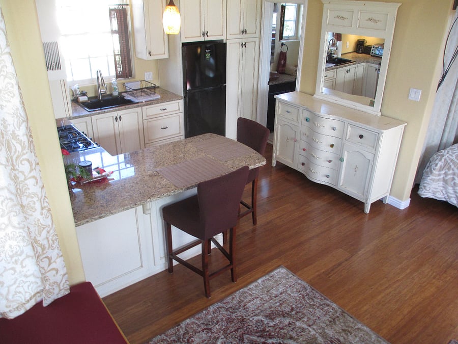 10' ceilings give the space a very roomy feel.