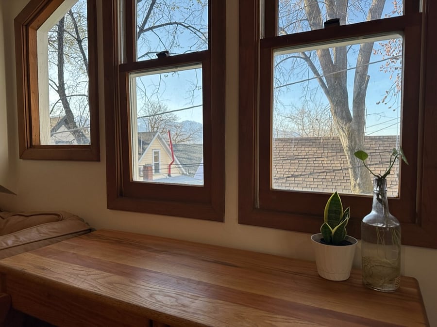 Desk with view of the mountains for studying