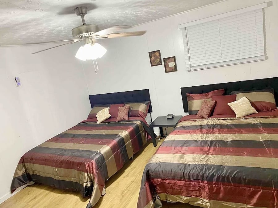 2 Queen beds + 1 Sofa Sleeper