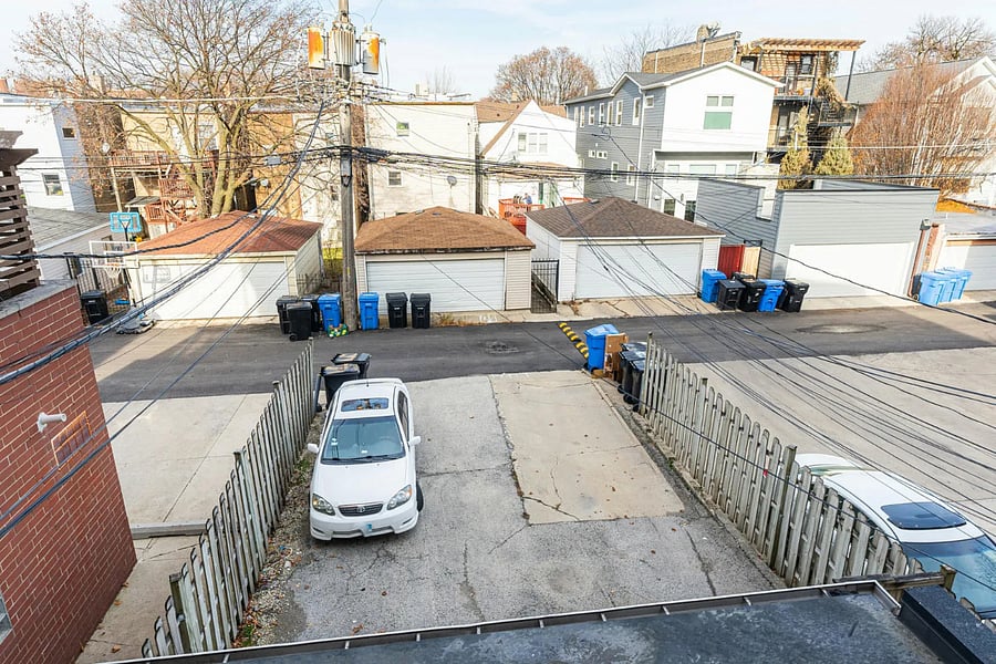 Two parking spaces (tandem)