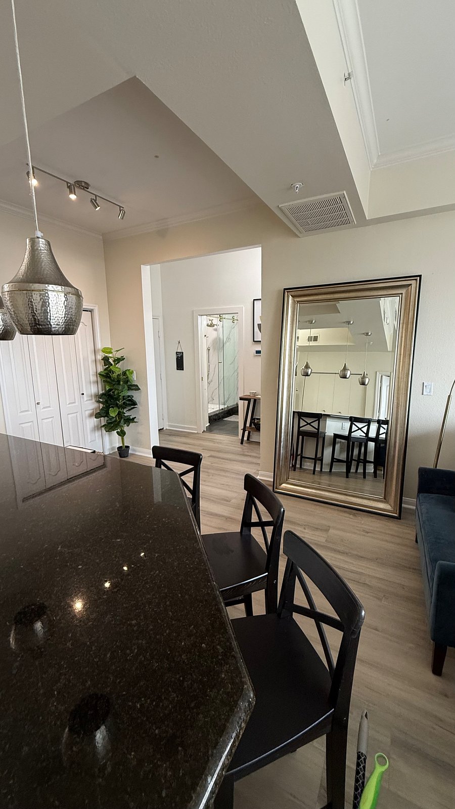 Furnished Finder property 639978_2 photo 9