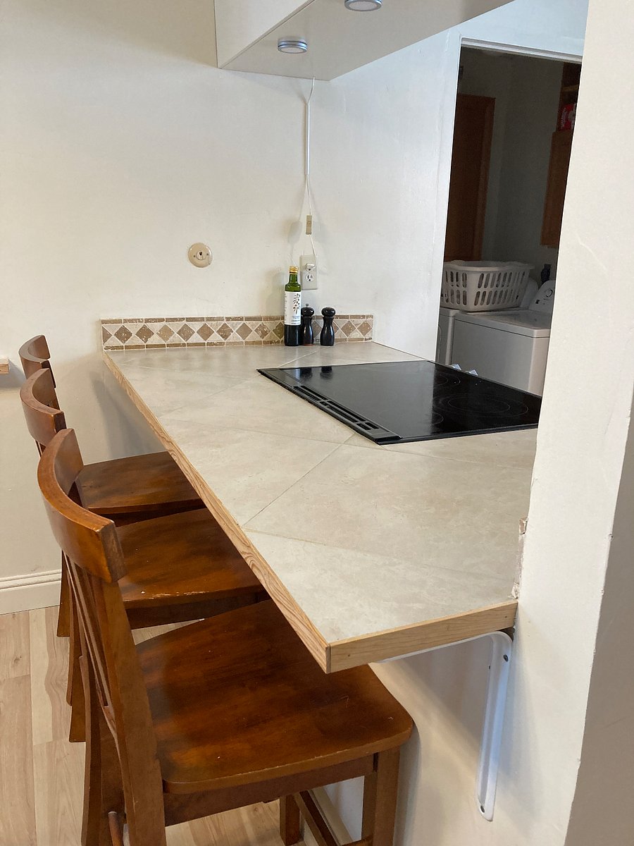 Breakfast bar