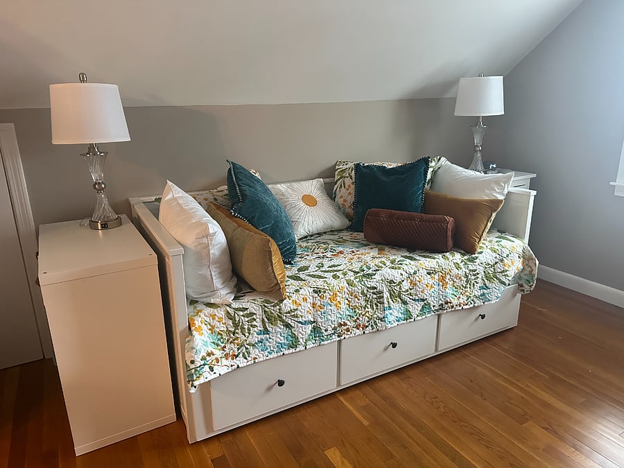 Daybed with trundle in upstairs office.