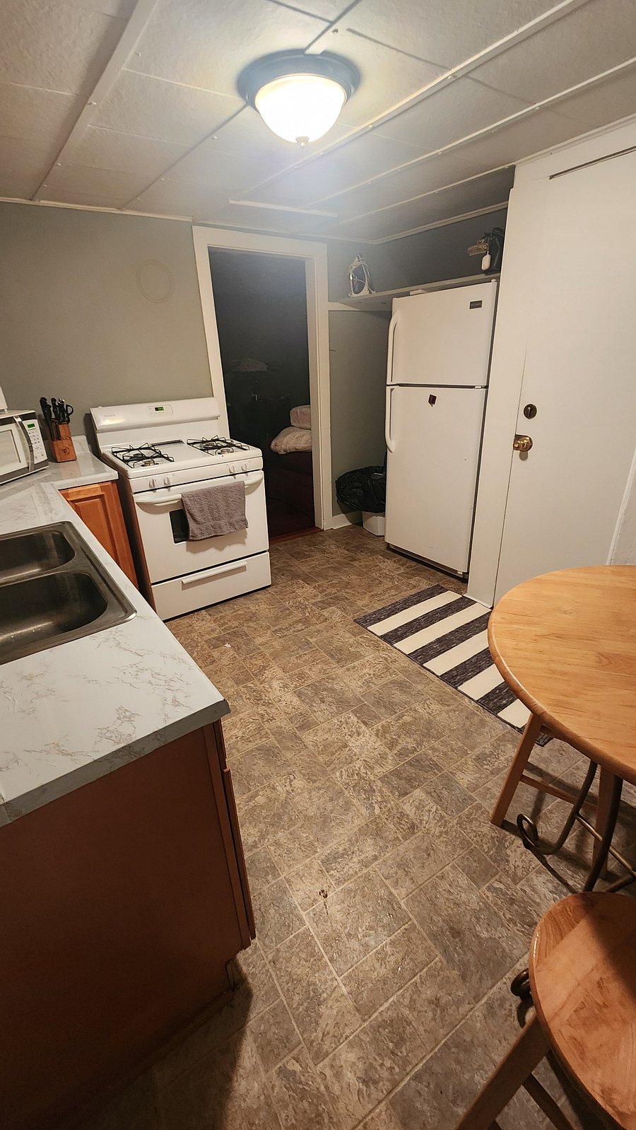 Furnished Finder property 640200_1 photo 13