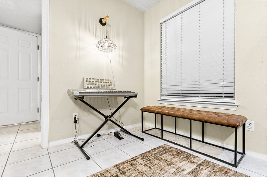 Furnished Finder property 640259_1 photo 11