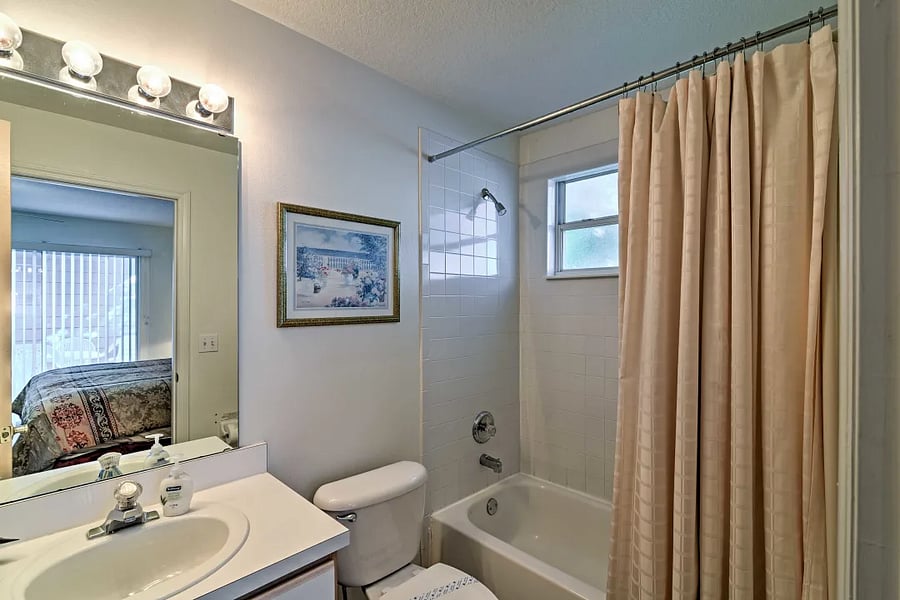 Furnished Finder property 640380_1 photo 26