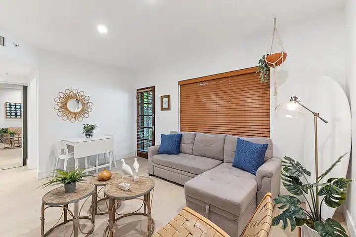 Furnished Finder property 640384_1 photo 3