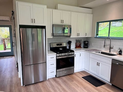 Furnished Finder property 640442_1 photo 12