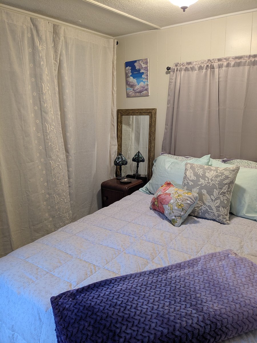 Full bed