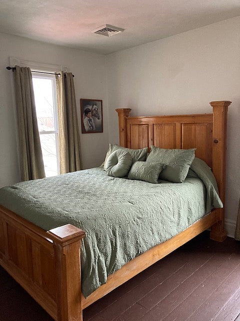 Bedroom with Queen-Size Bed.