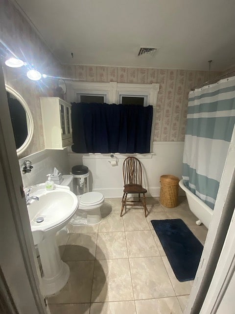 Upstairs bathroom
