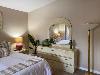 Master bedroom - Retro: California King