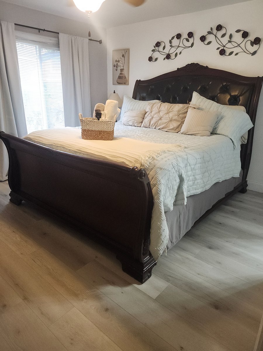Furnished Finder property 640794_1 photo 35