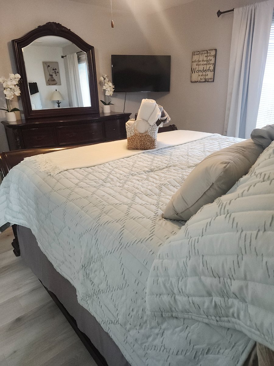 Furnished Finder property 640794_1 photo 38
