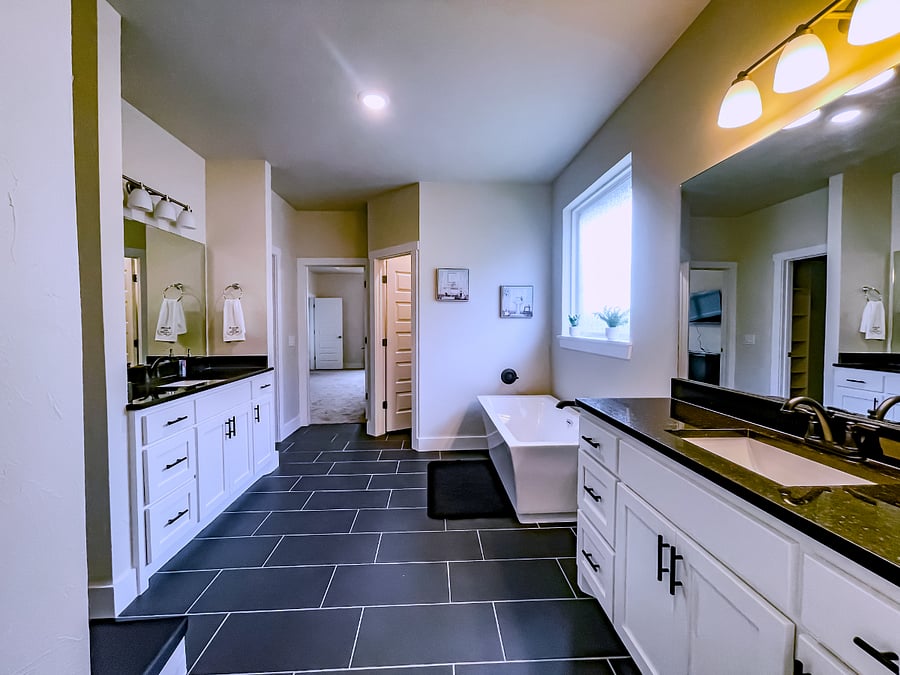 Full Bathroom1
