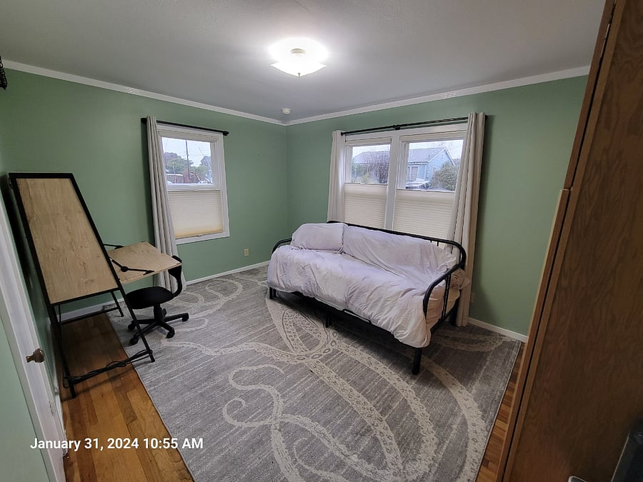 Bedroom 2 - Twin-sized daybed that extends into a King-sized bed