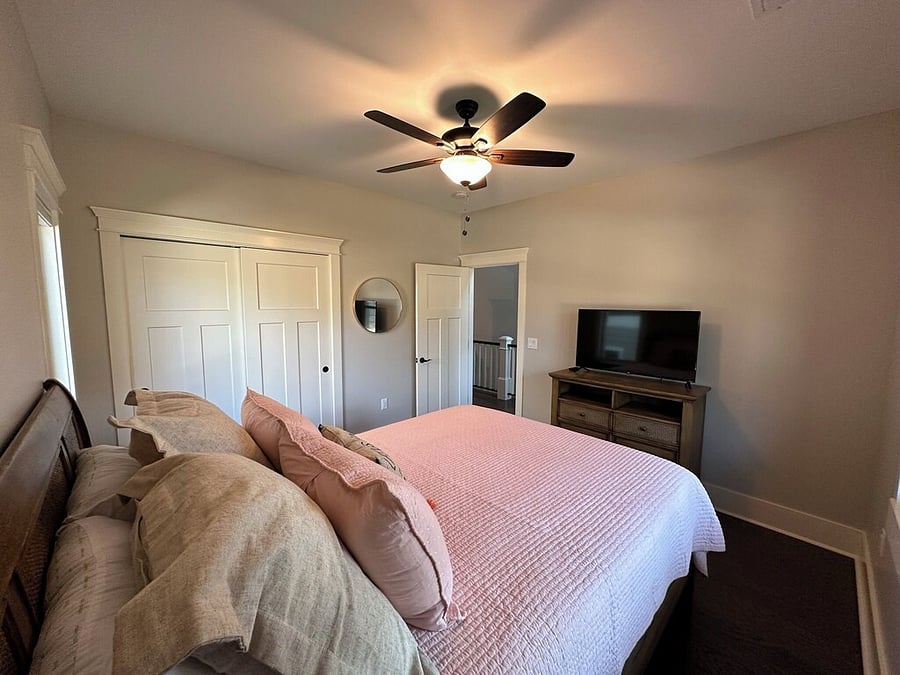 Bedroom #2 (Queen)