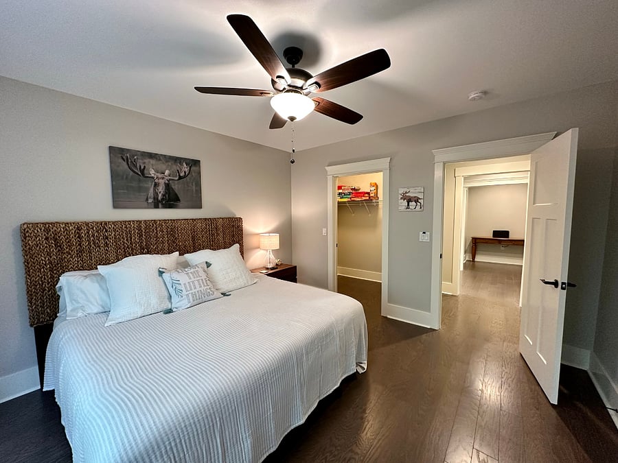 Bedroom #3 (King)