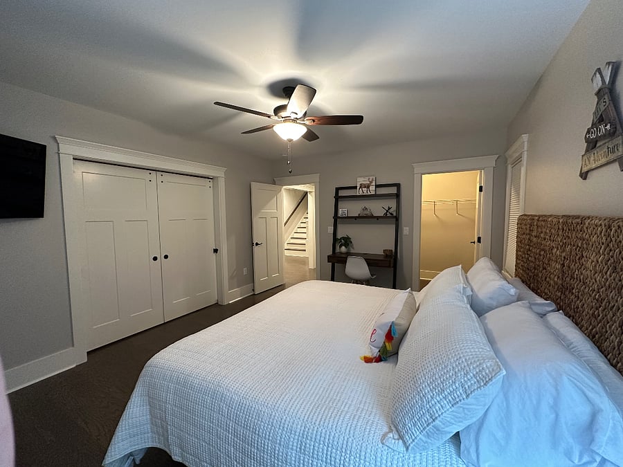 Bedroom #4 (King)