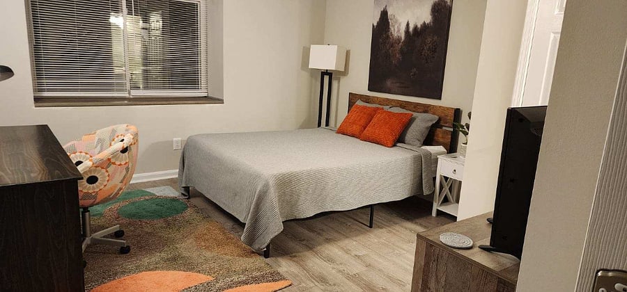 Private Bedroom #2 (pvt Bathroom with shower). Queen Bed.