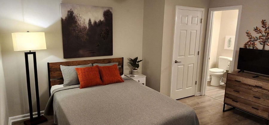 Private Bedroom #2 (pvt Bathroom with shower). Queen Bed.