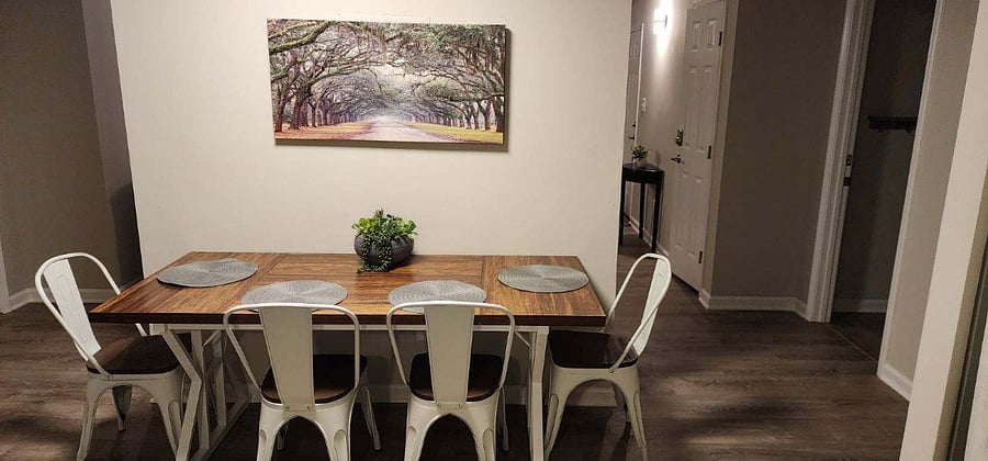 Shared dining room area/table
