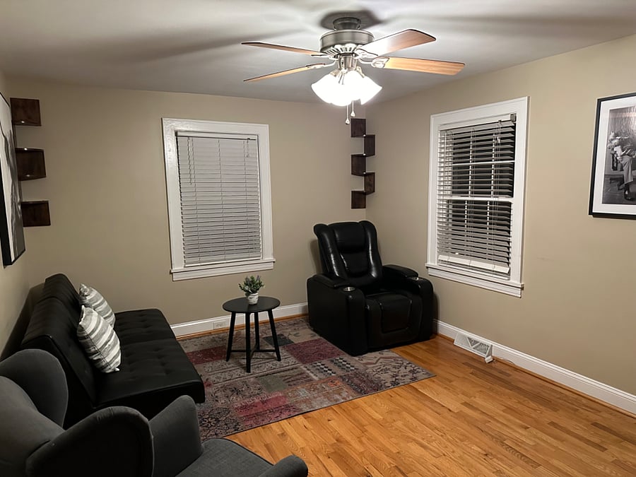 Furnished living room interior door view