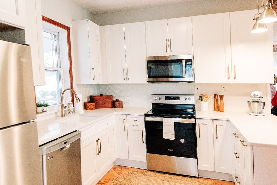 Kitchen renovated in late 2023.