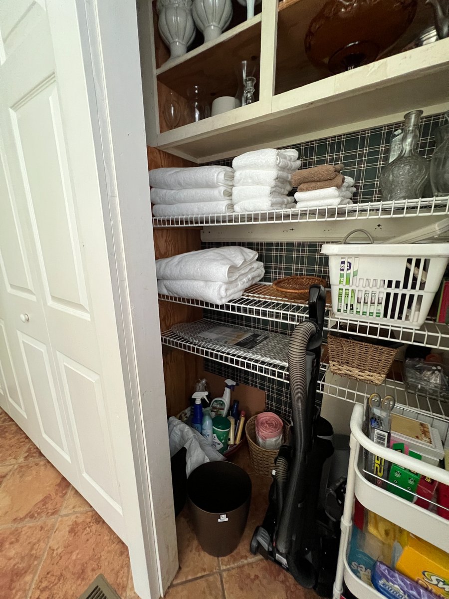 Lots of fluffy bath towels, washcloths, etc. 