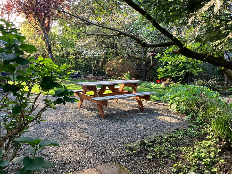 Pretty back yard: on-site homeowner likes working in the garden and is happy to share this space!